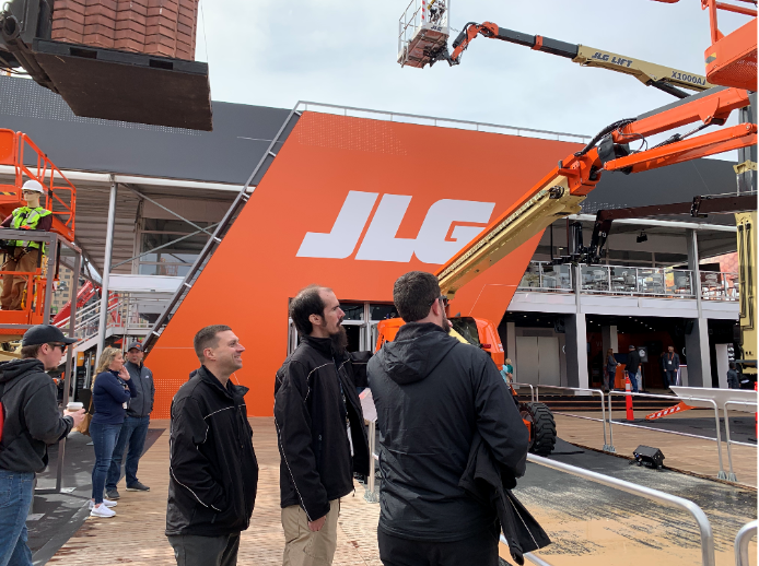 JLG's Booth